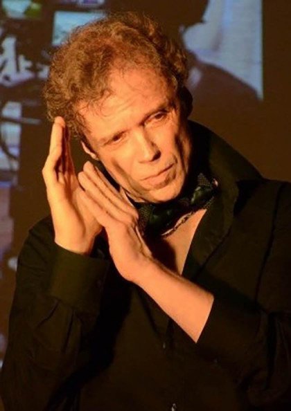 «Маестро Азнавур. Une vie d`amoure» Моновистава Петра Миронова «Маестро Азнавур. Une vie d`amoure» Моновистава Петра Миронова