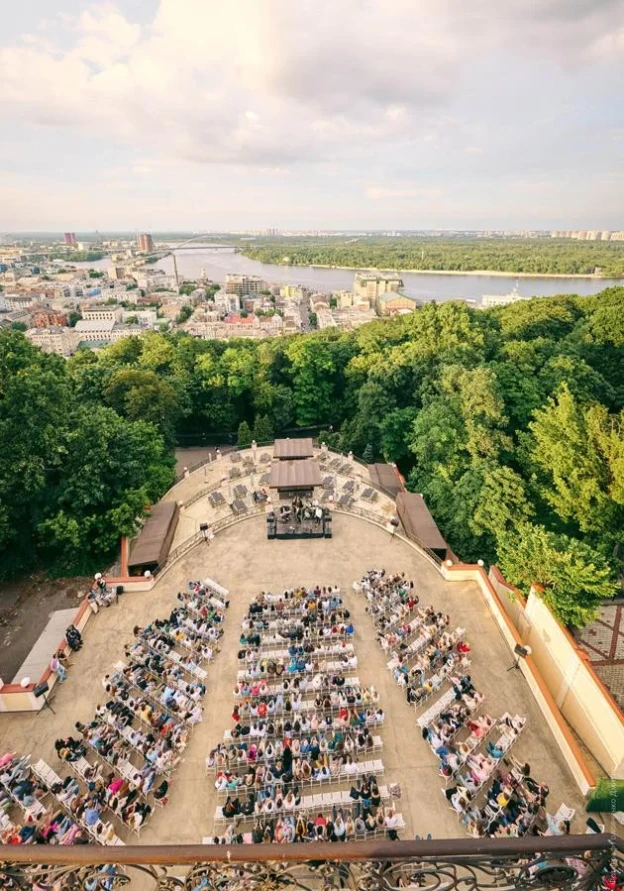 Әлемдегі ең әдемі қыздардың кискалары (видео)