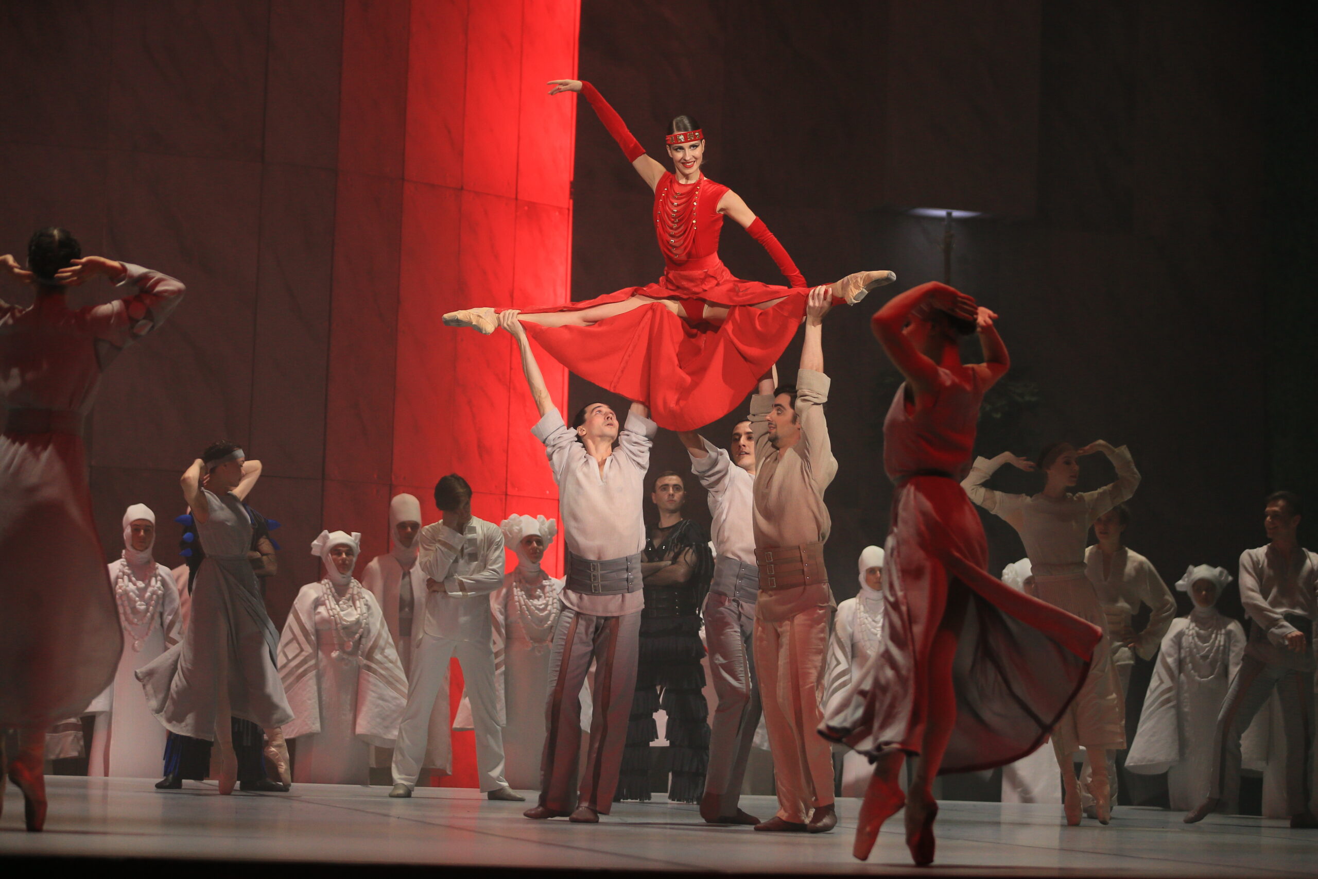 THEATRE ТІНІ ЗАБУТИХ ПРЕДКІВ-5